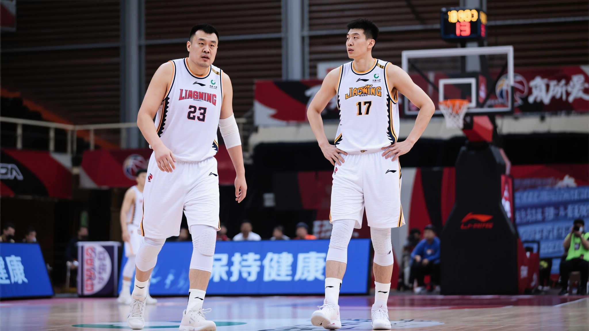 根据一些业内人士对比分析，“保持健康”的重要性无疑